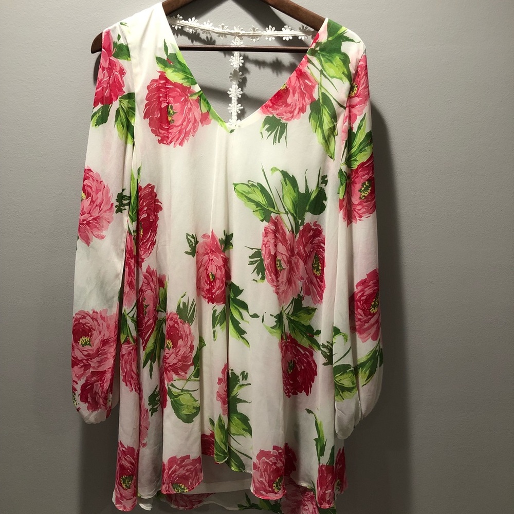 Floral dress with flower details